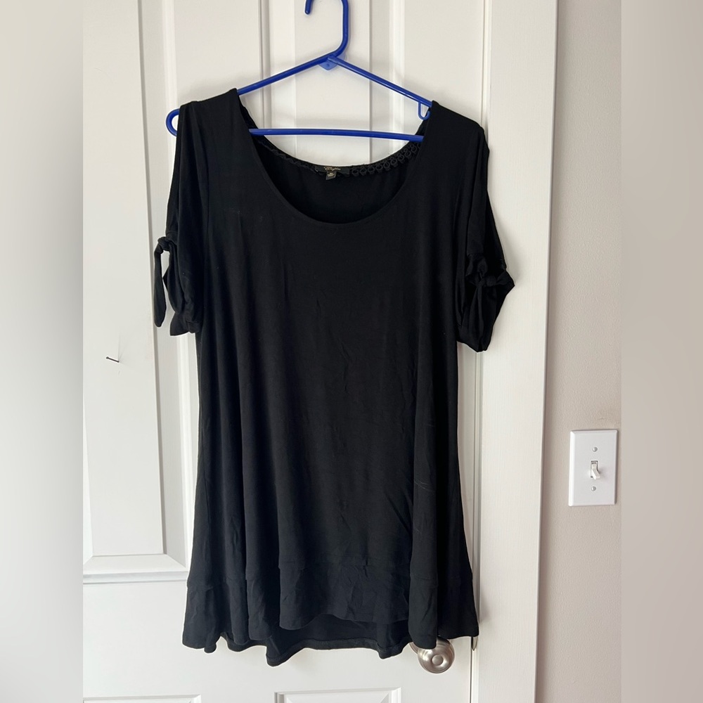 Women’s top by Cupio